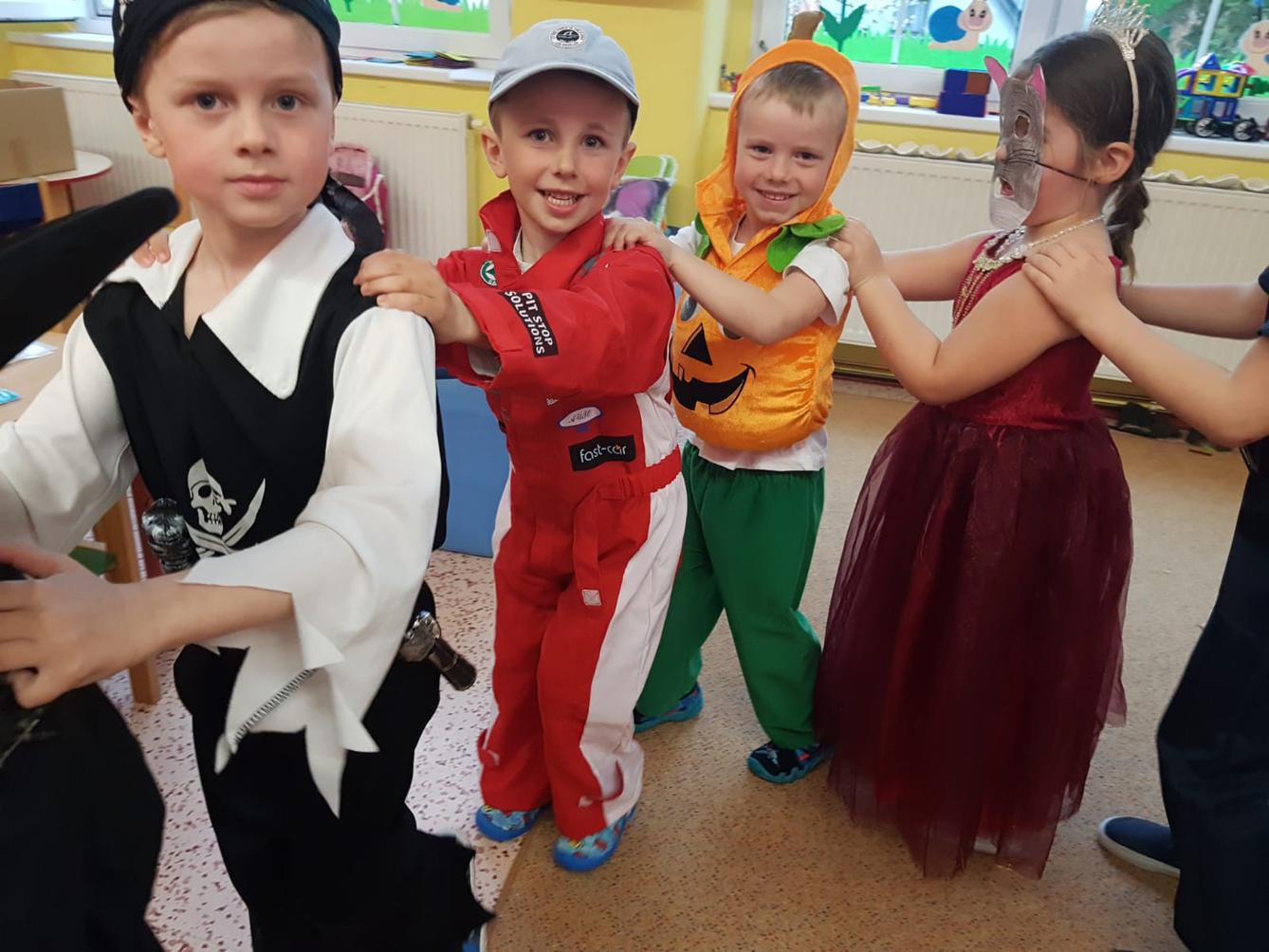 Karnevalové  dopoledne v MŠ :-) - 5