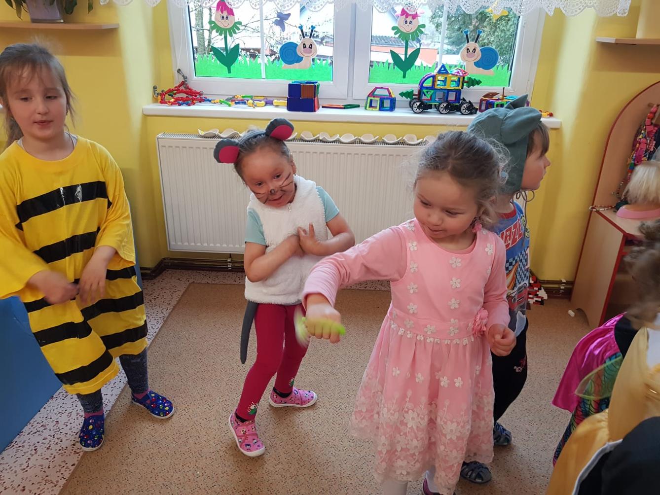 Karnevalové  dopoledne v MŠ :-) - 9