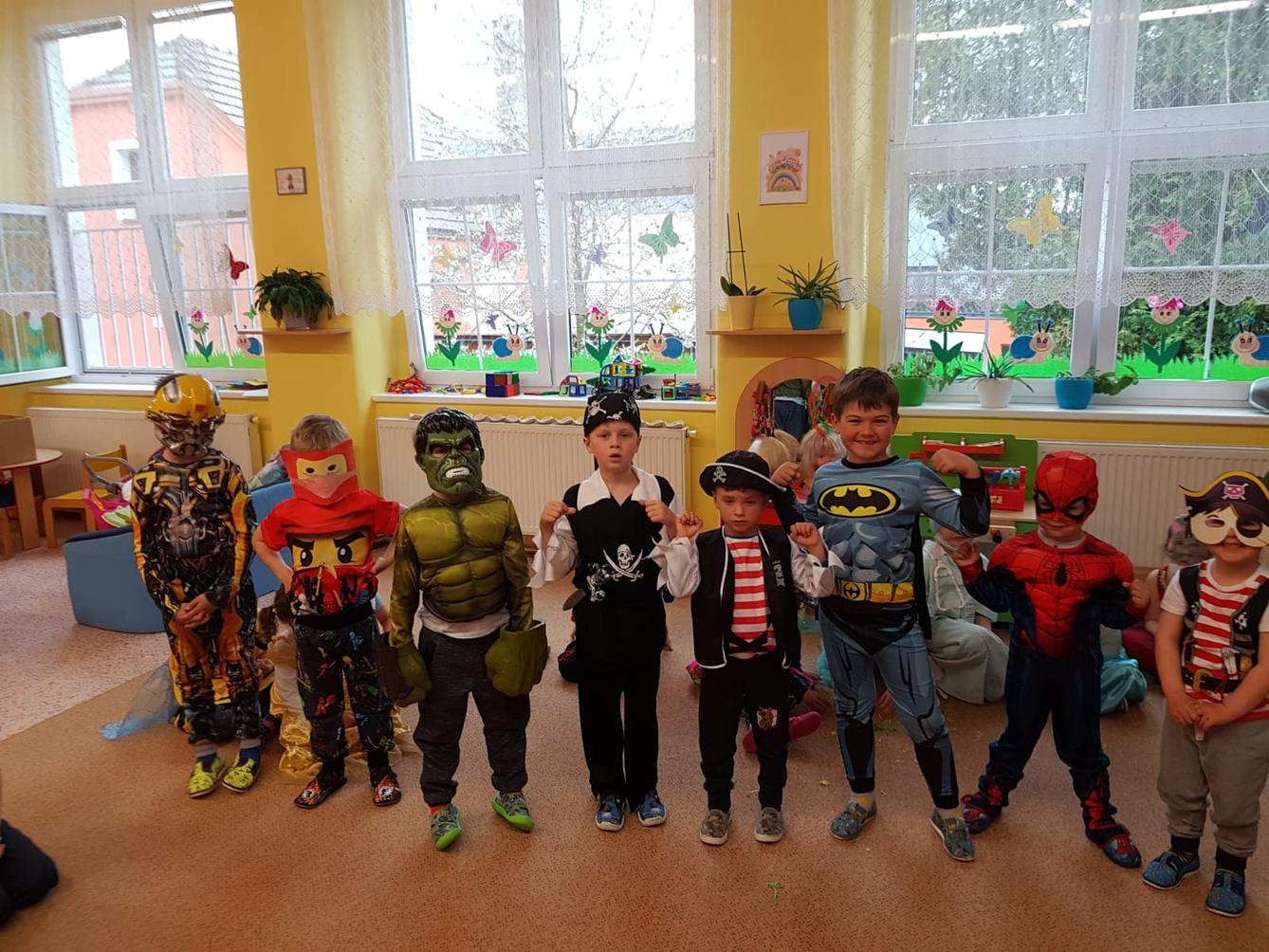 Karnevalové  dopoledne v MŠ :-) - 12