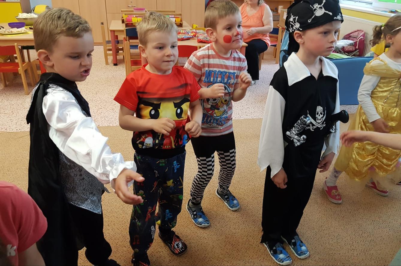 Karnevalové  dopoledne v MŠ :-) - 16