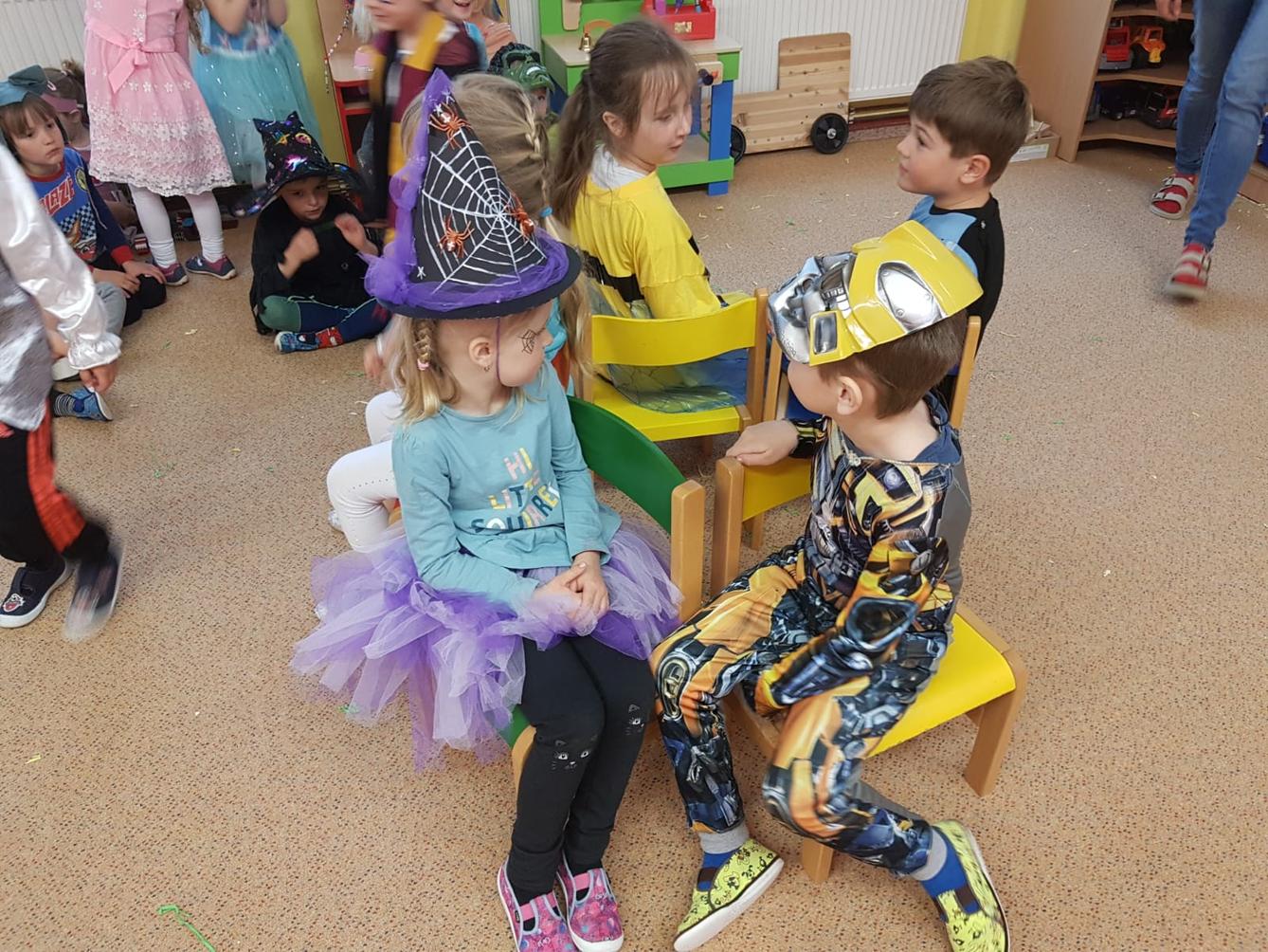 Karnevalové  dopoledne v MŠ :-) - 29