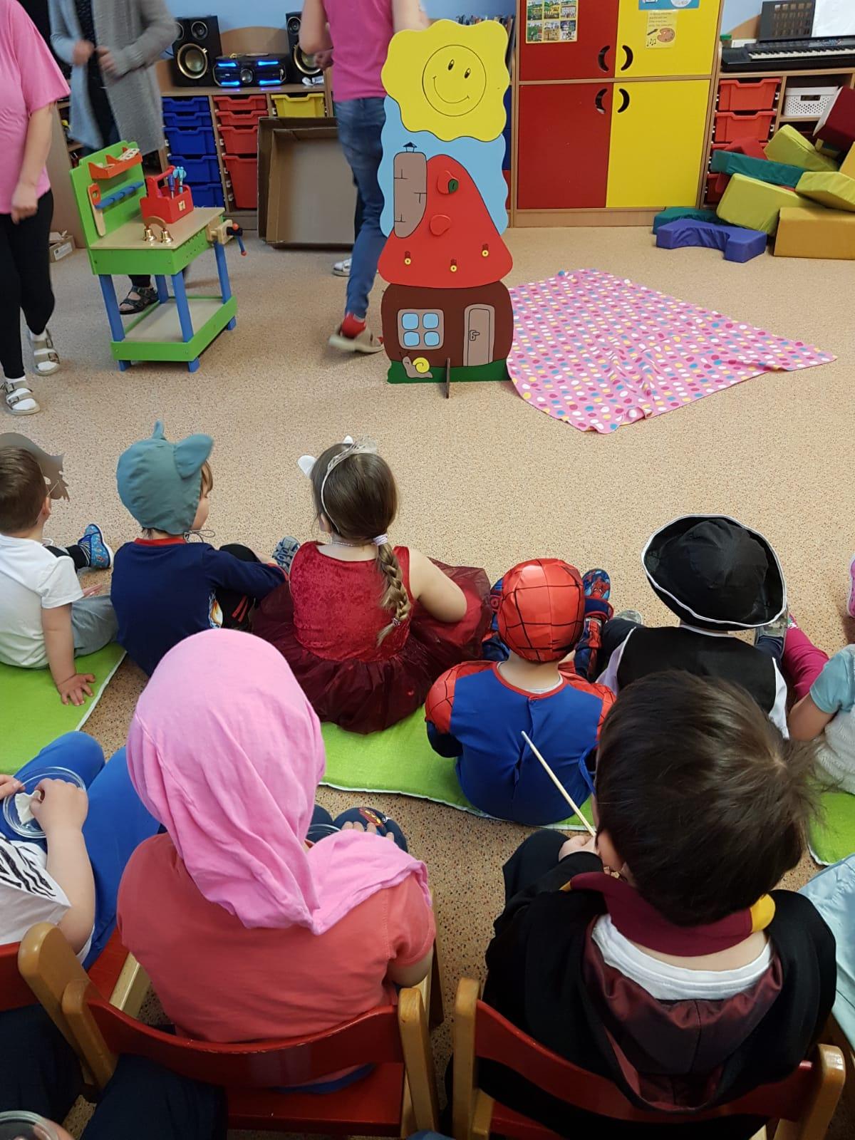 Karnevalové  dopoledne v MŠ :-) - 37