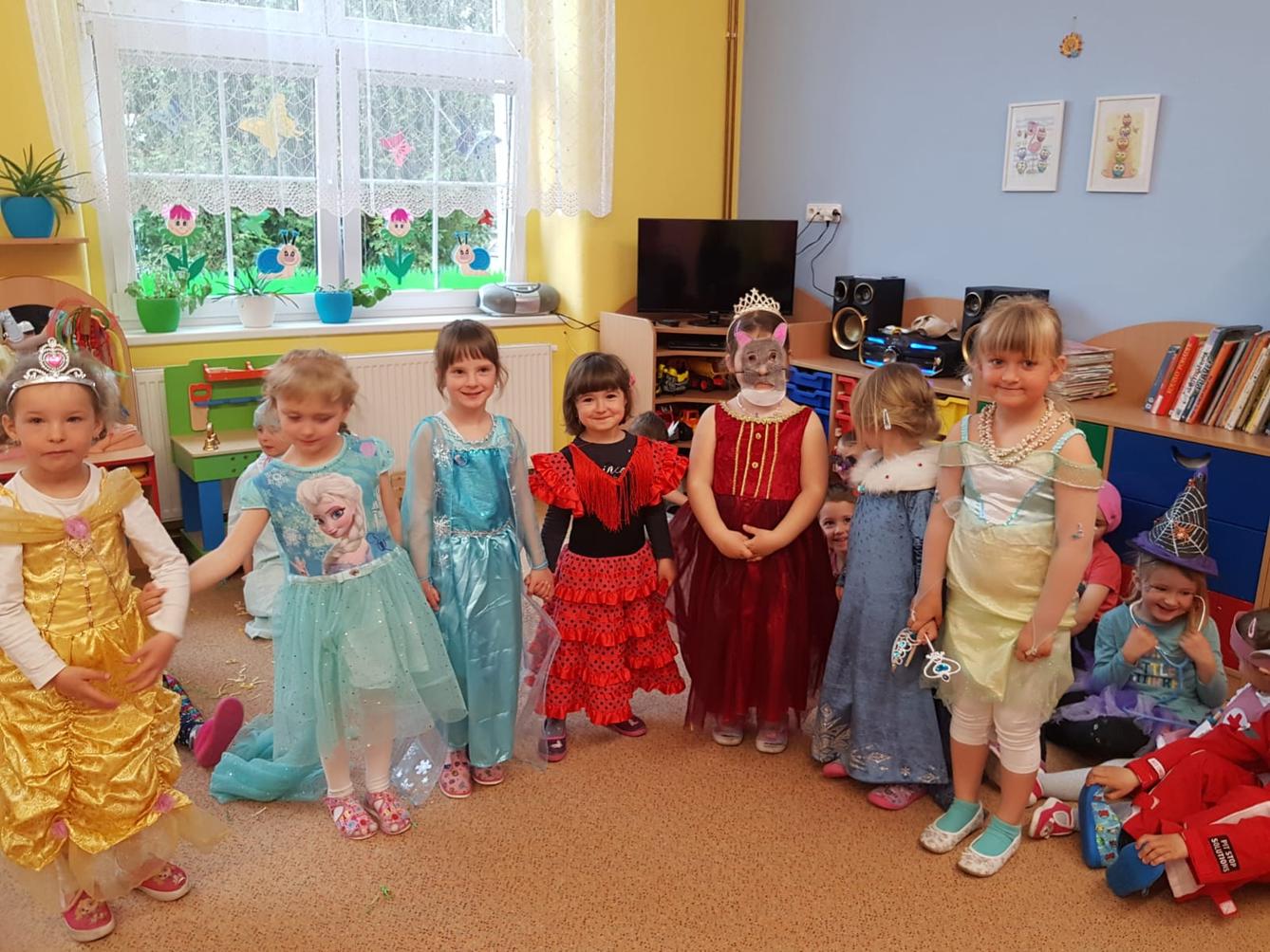 Karnevalové  dopoledne v MŠ :-) - 44