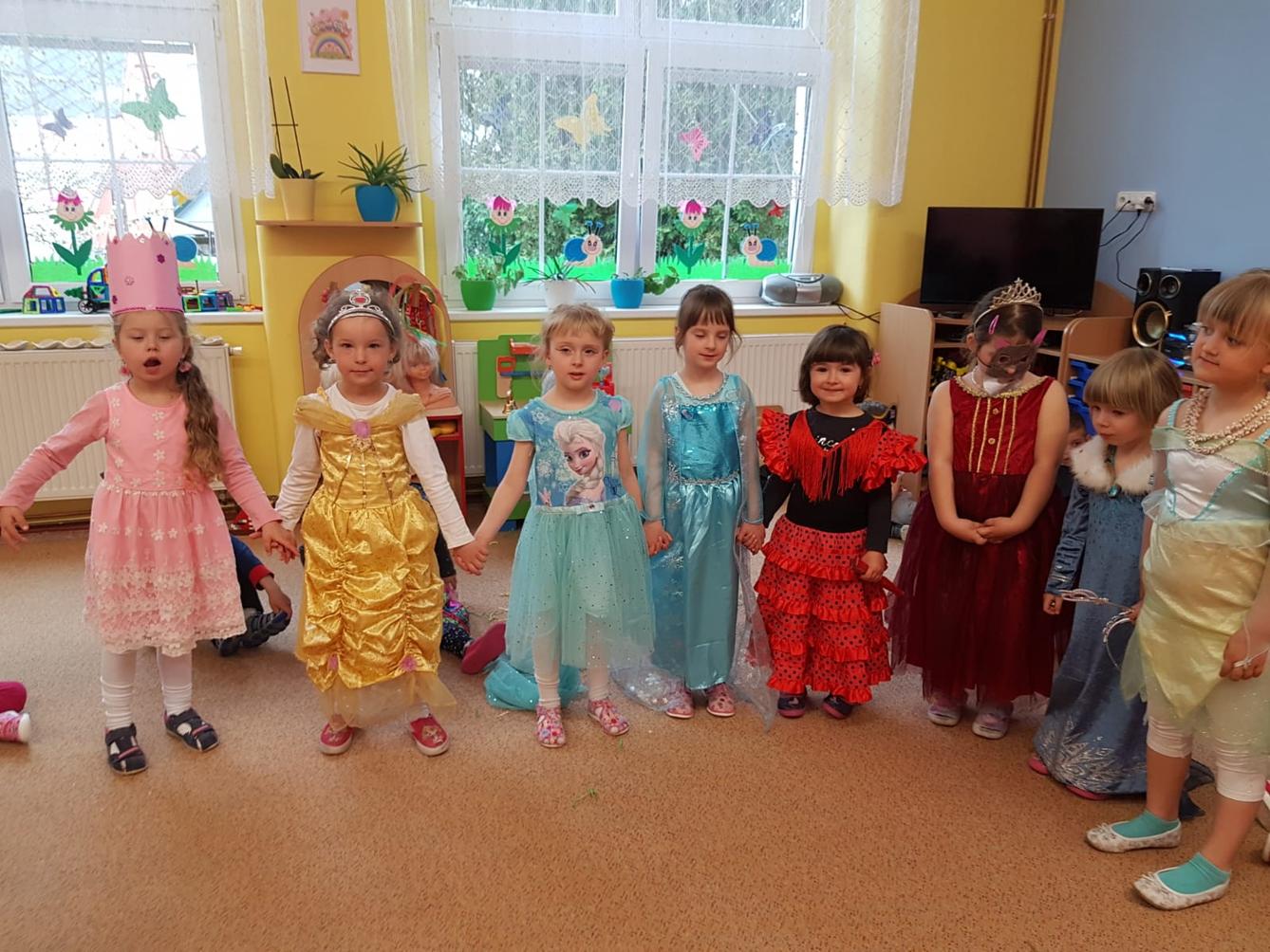 Karnevalové  dopoledne v MŠ :-) - 45