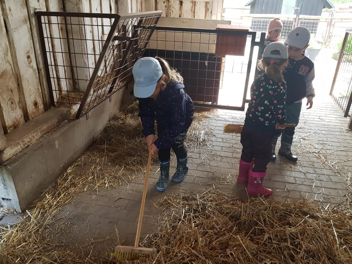 Sláva, nazdar výletu:-) (Babiččin statek - Líšnice) I. část - 44