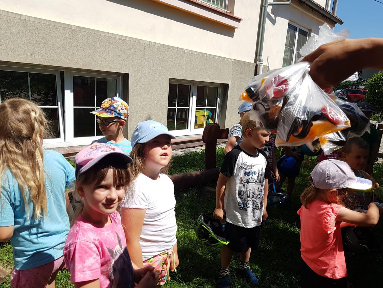 Broučci-autíčková školka, broučci+sovičky-kolojízda - 6