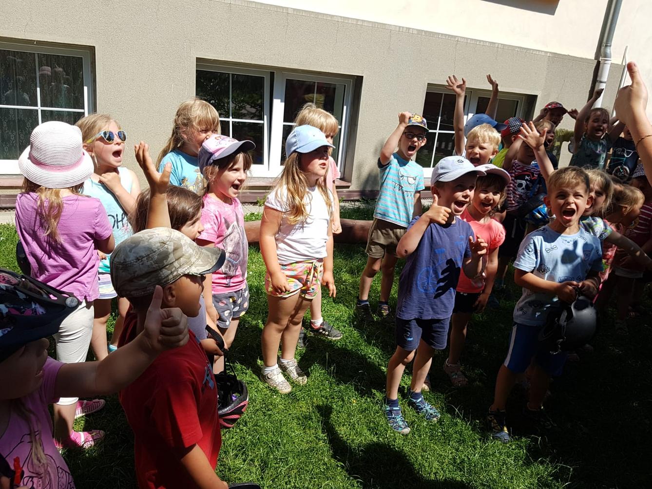 Broučci-autíčková školka, broučci+sovičky-kolojízda - 8