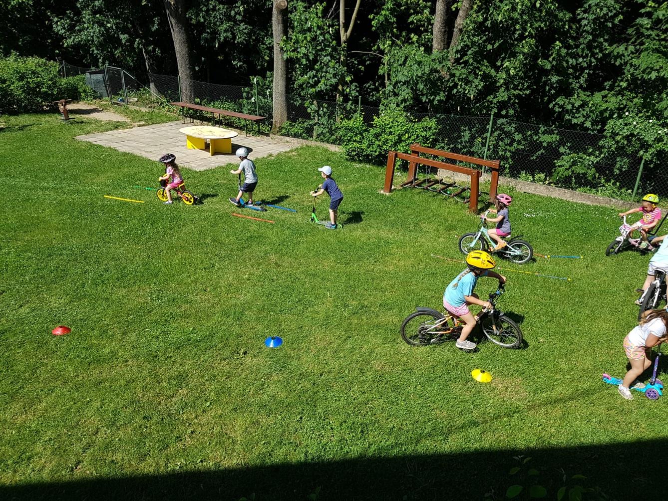 Broučci-autíčková školka, broučci+sovičky-kolojízda - 10