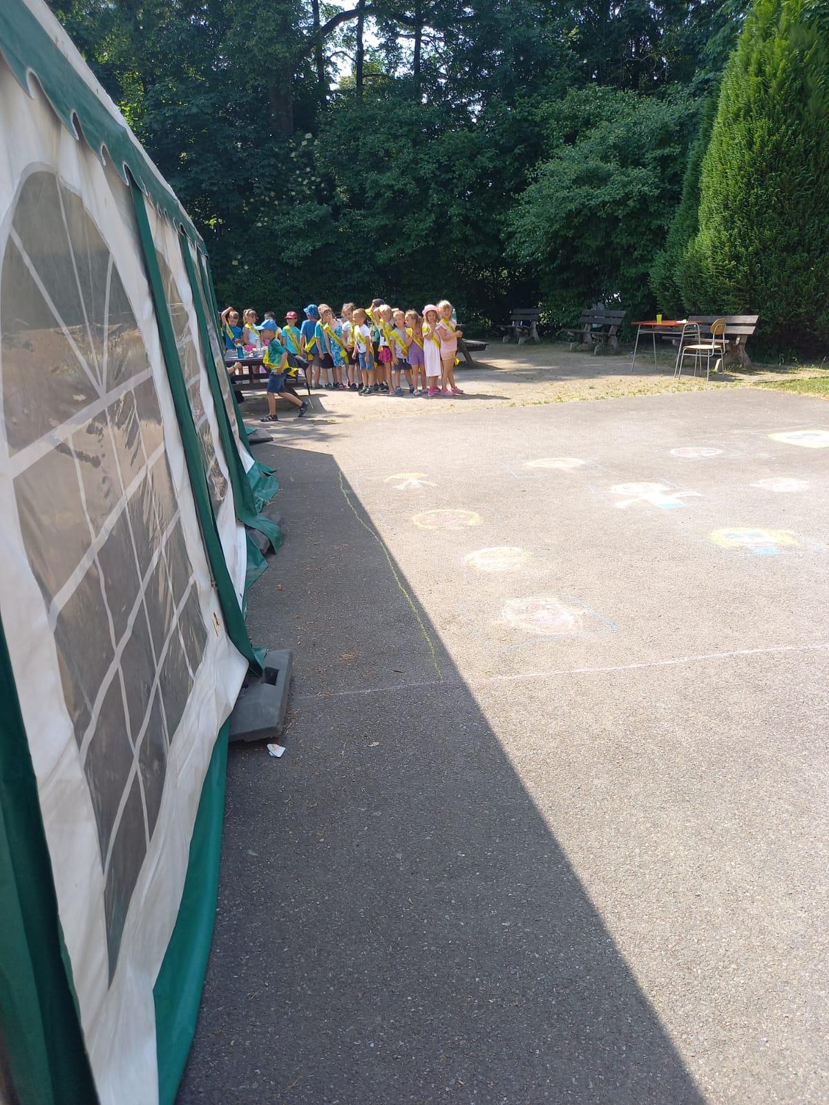 Pasování předškoláčků na prvňáčky a dopolední hry v ZŠ :-) - 15