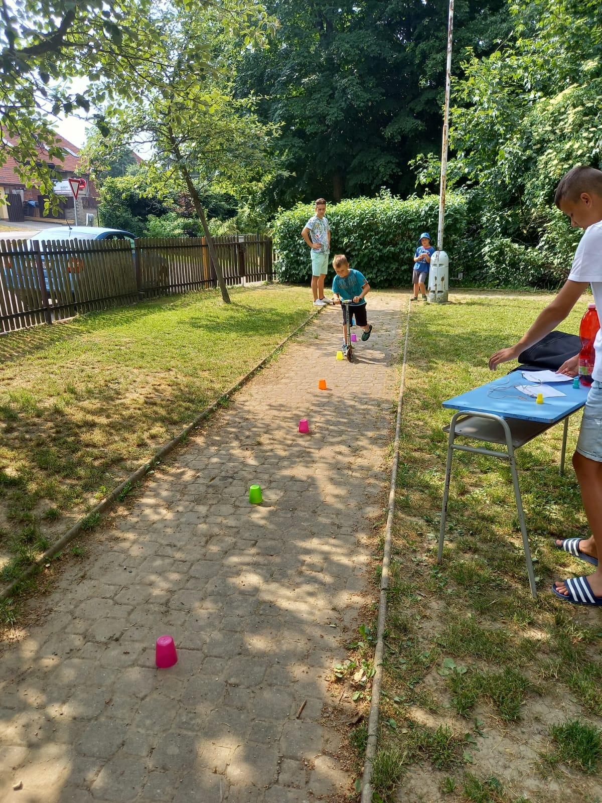 Pasování předškoláčků na prvňáčky a dopolední hry v ZŠ :-) - 19