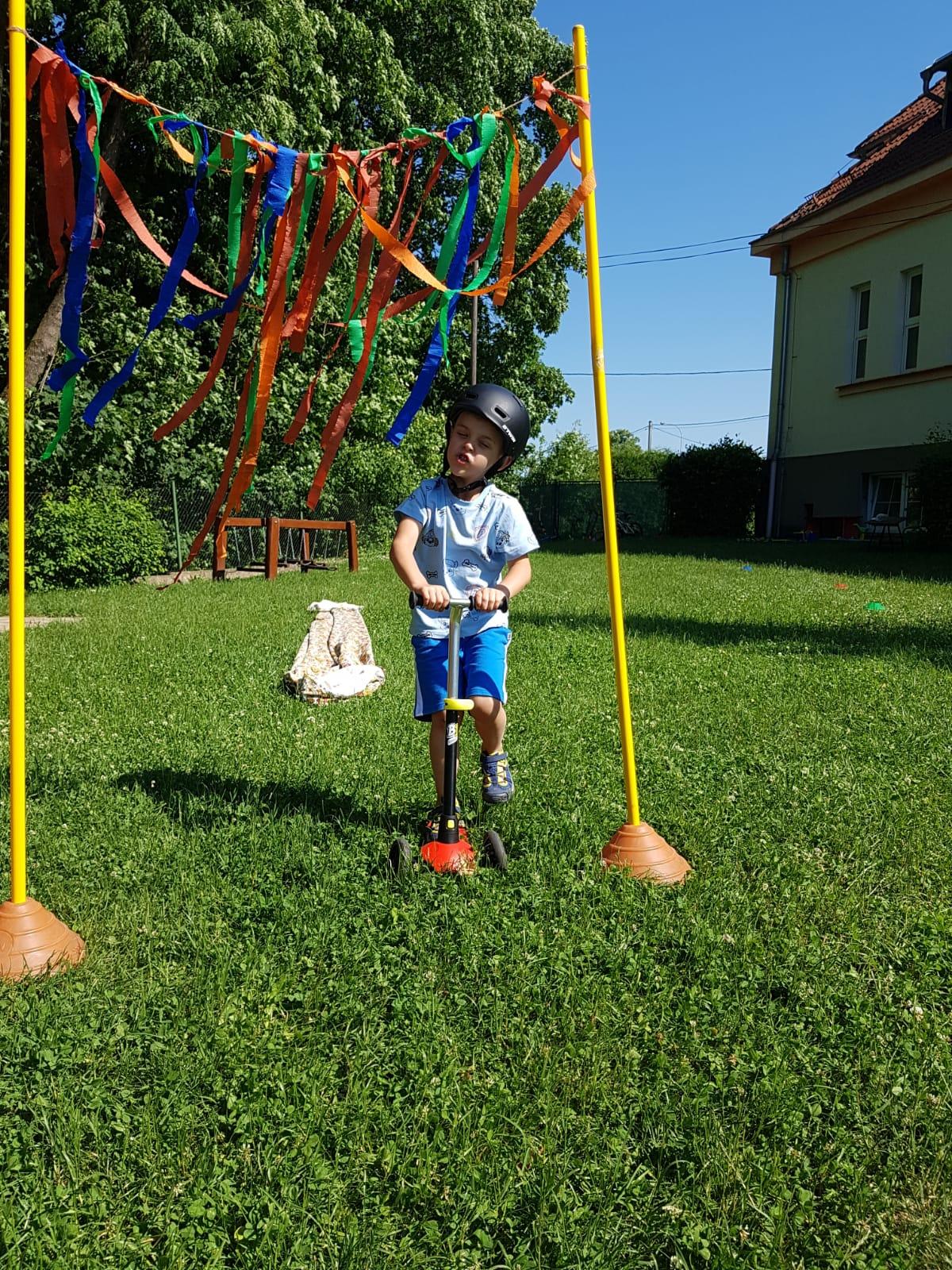 Broučci-autíčková školka, broučci+sovičky-kolojízda - 45