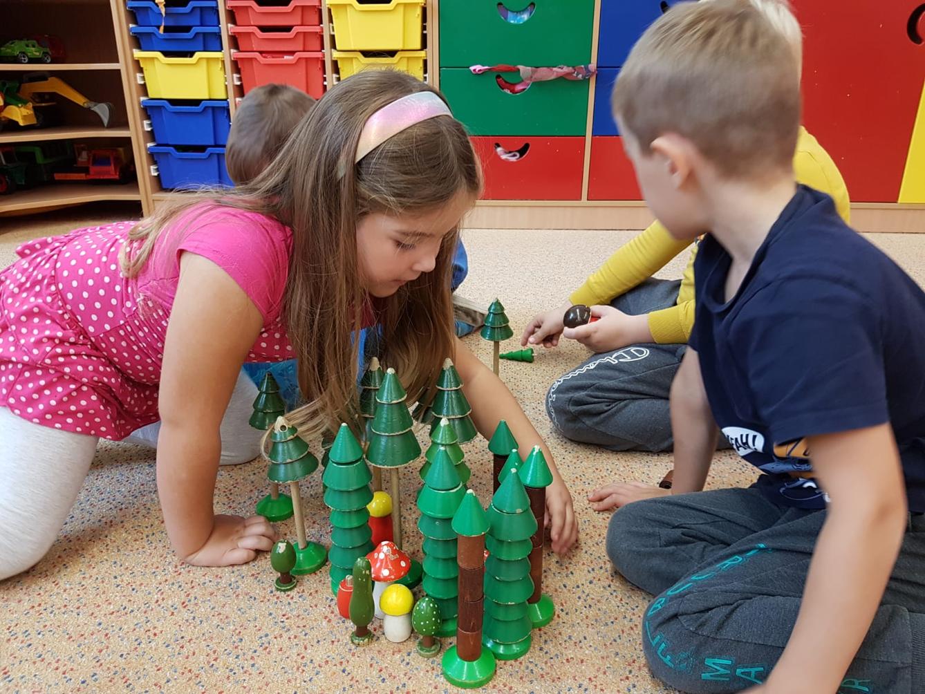 "Barevný svět kolem nás" - podzimní dny v MŠ :-) - 6