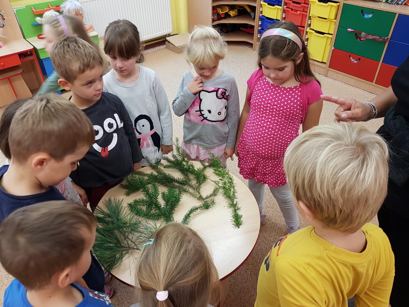 "Barevný svět kolem nás" - podzimní dny v MŠ :-) - 10