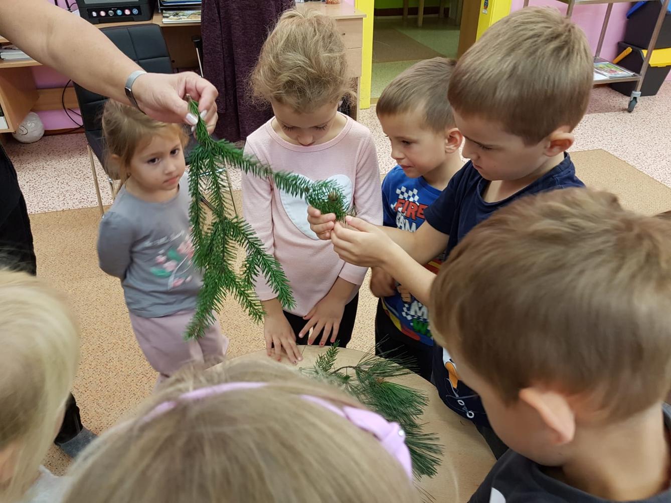 "Barevný svět kolem nás" - podzimní dny v MŠ :-) - 11