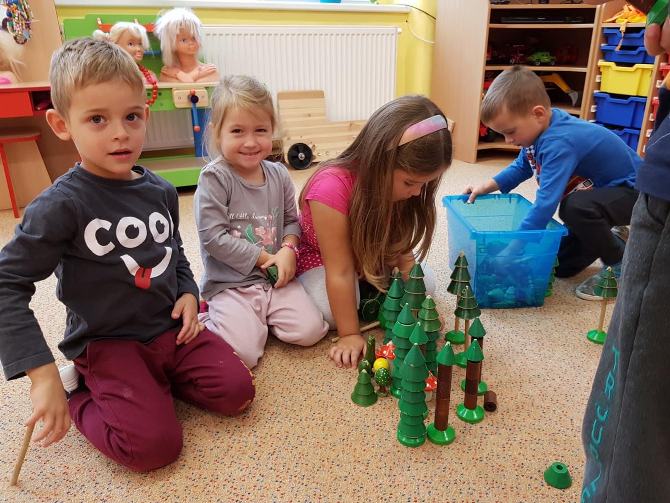 "Barevný svět kolem nás" - podzimní dny v MŠ :-) - 16