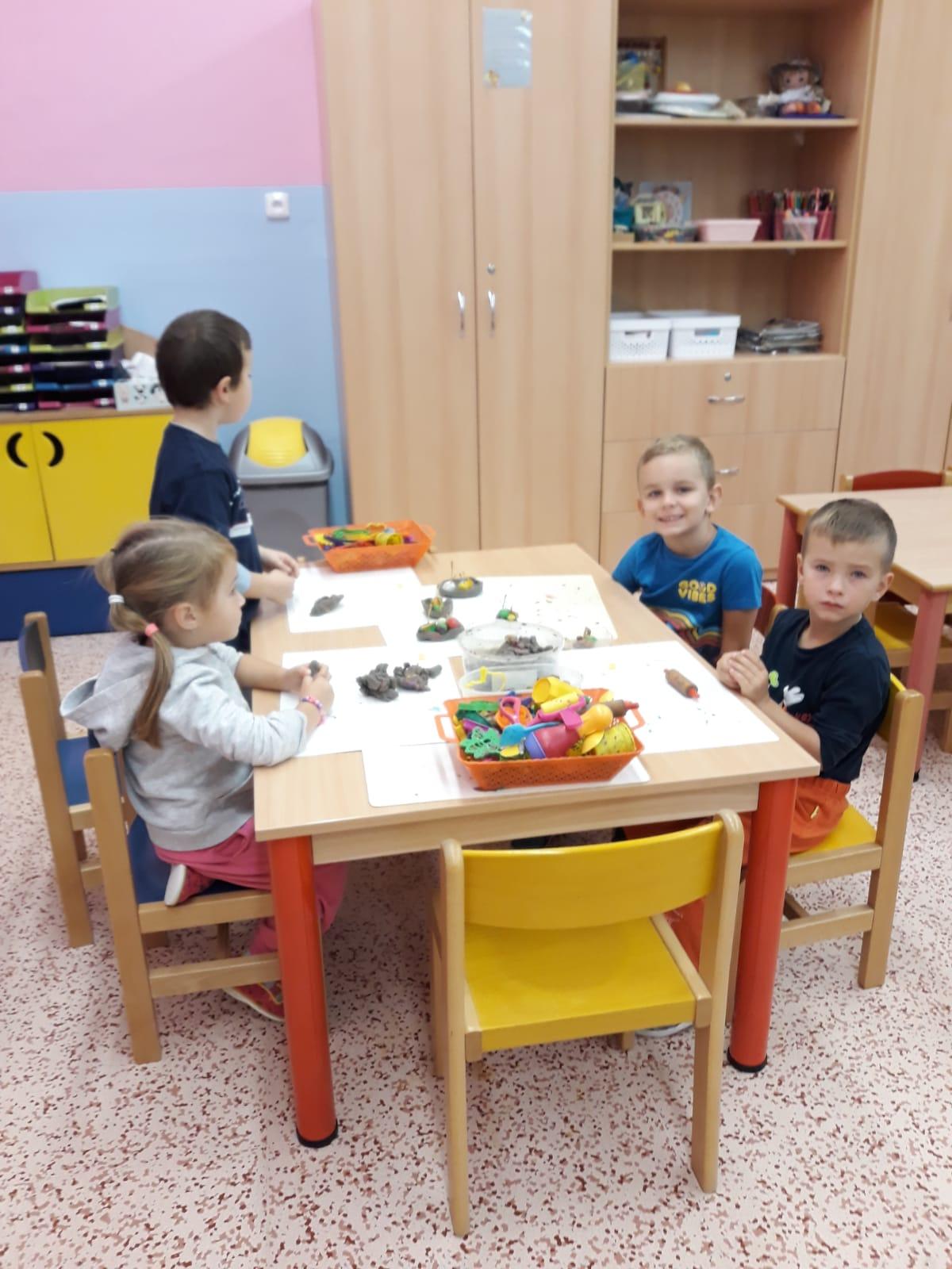 "Barevný svět kolem nás II." - podzimní dny v MŠ :-) - 9