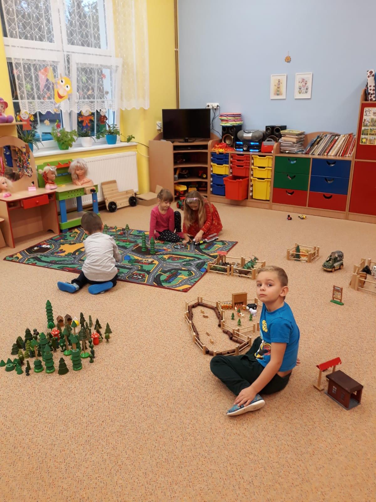 "Barevný svět kolem nás II." - podzimní dny v MŠ :-) - 11