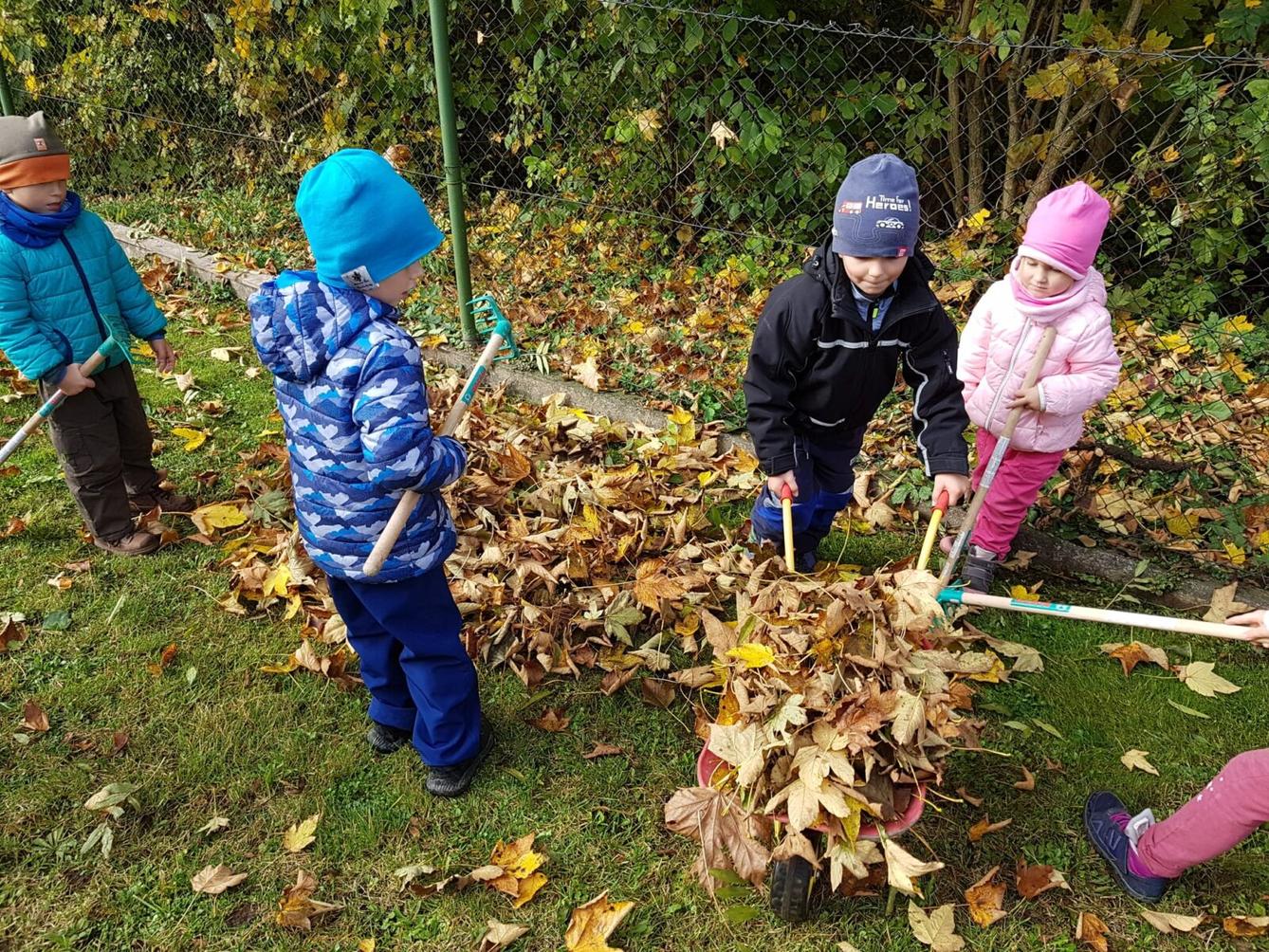 "Barevný svět kolem nás III." - podzim ve školce i na zahradě :-) - 3