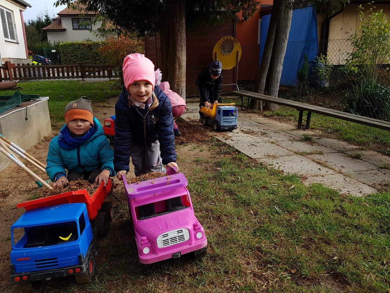 "Barevný svět kolem nás III." - podzim ve školce i na zahradě :-) - 6