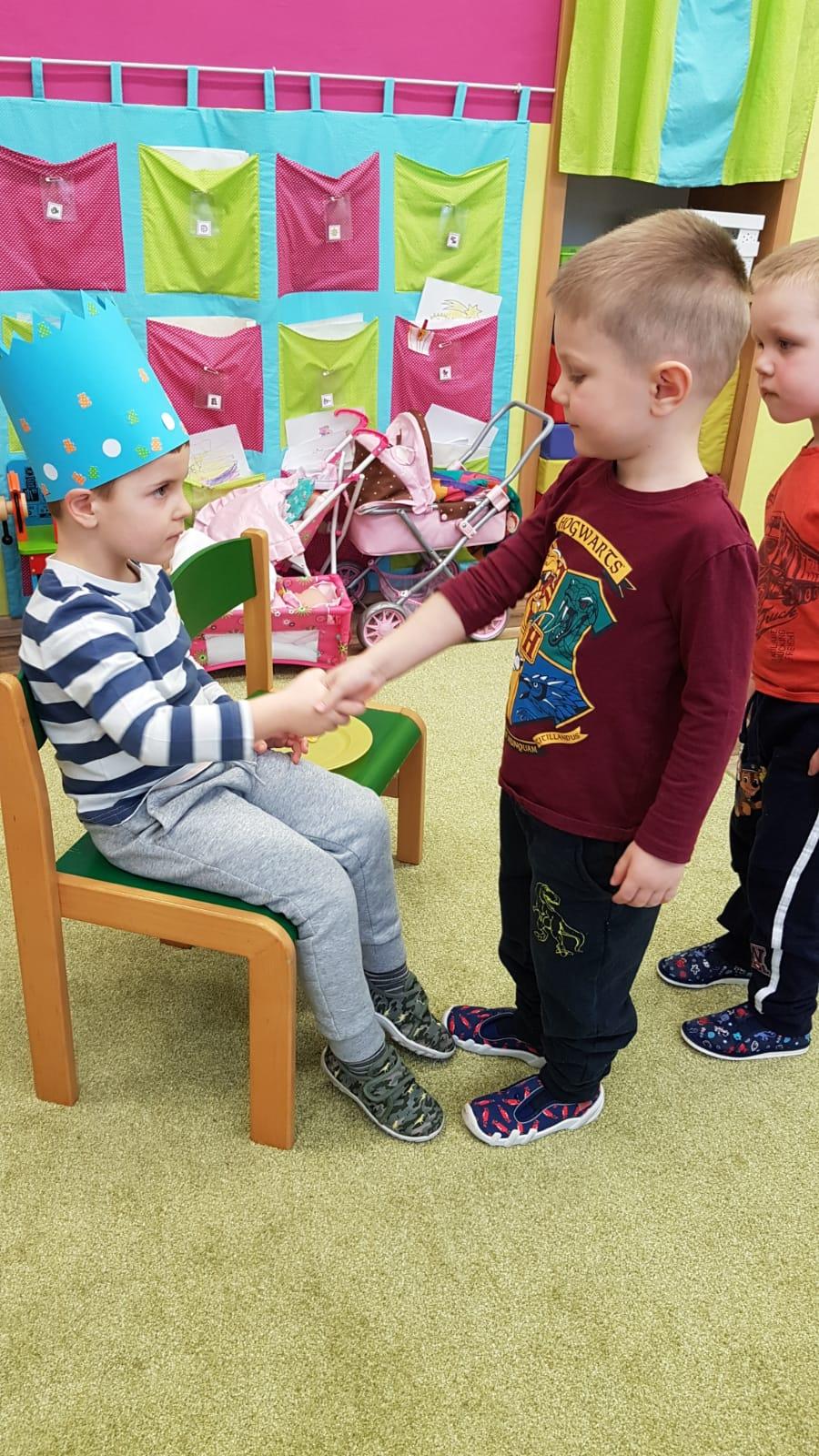 Broučci slaví: Toník měl narozeniny :-) - 1