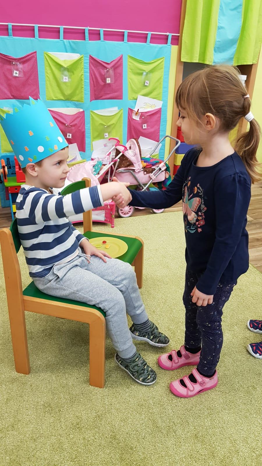 Broučci slaví: Toník měl narozeniny :-) - 8