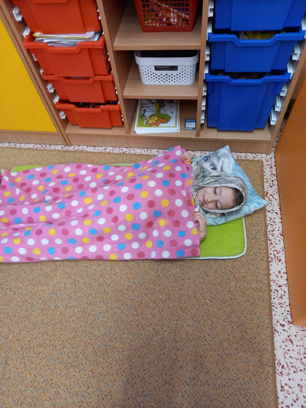 Dramatizace pohádky: "ČERVENÁ KARKULKA" :-) - 5