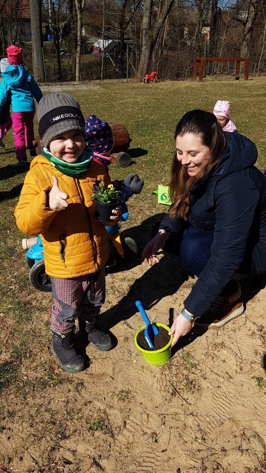 "Sázíme kytičky" :-) - 6