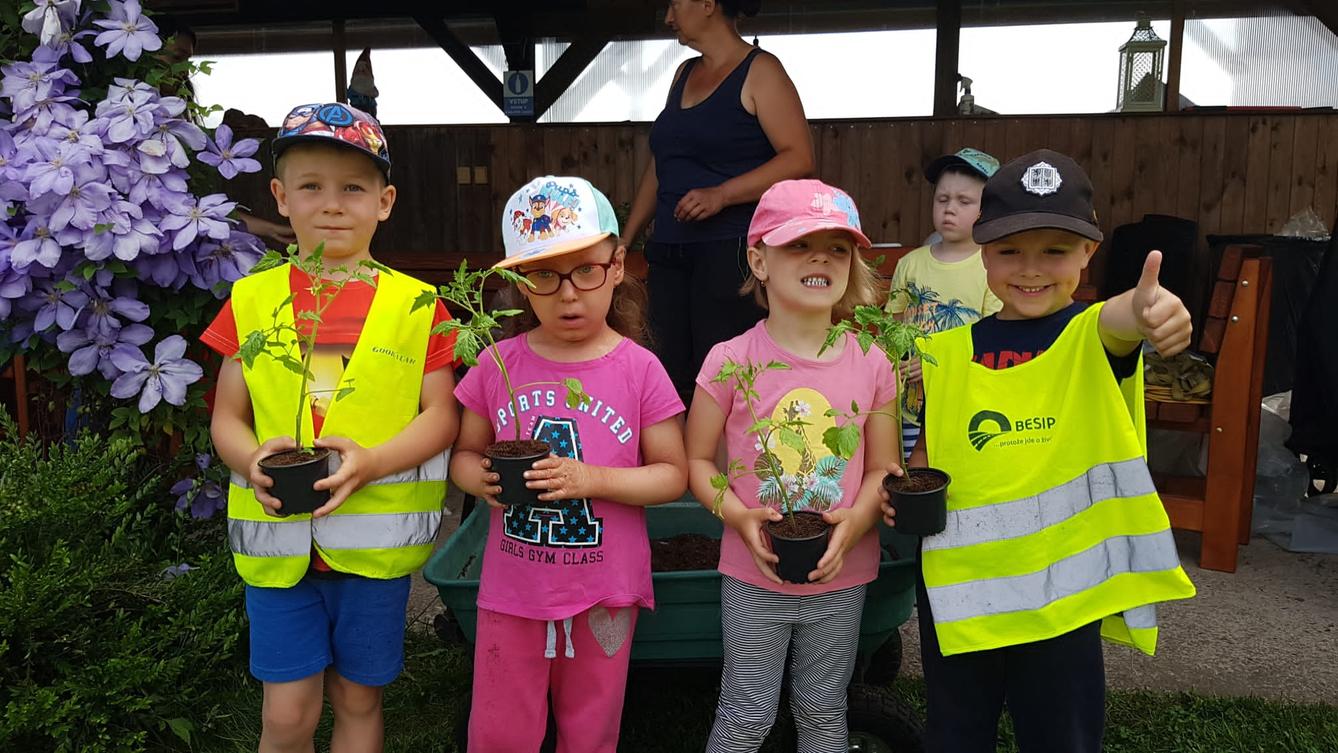 Tvořeníčko, tvoření: "Čím budu až vyrostu?"; zahradníci :-) - 5