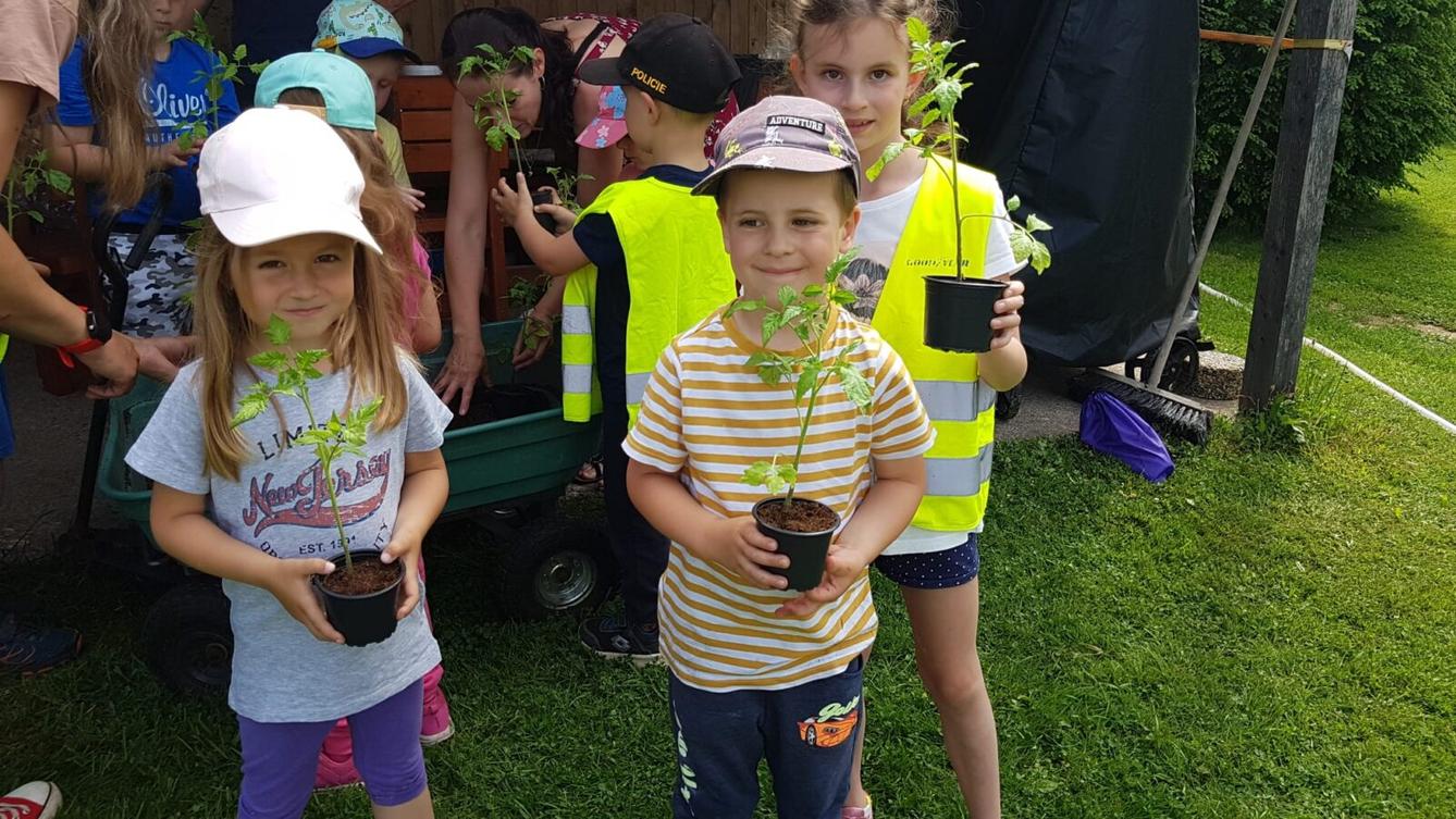 Tvořeníčko, tvoření: "Čím budu až vyrostu?"; zahradníci :-) - 6