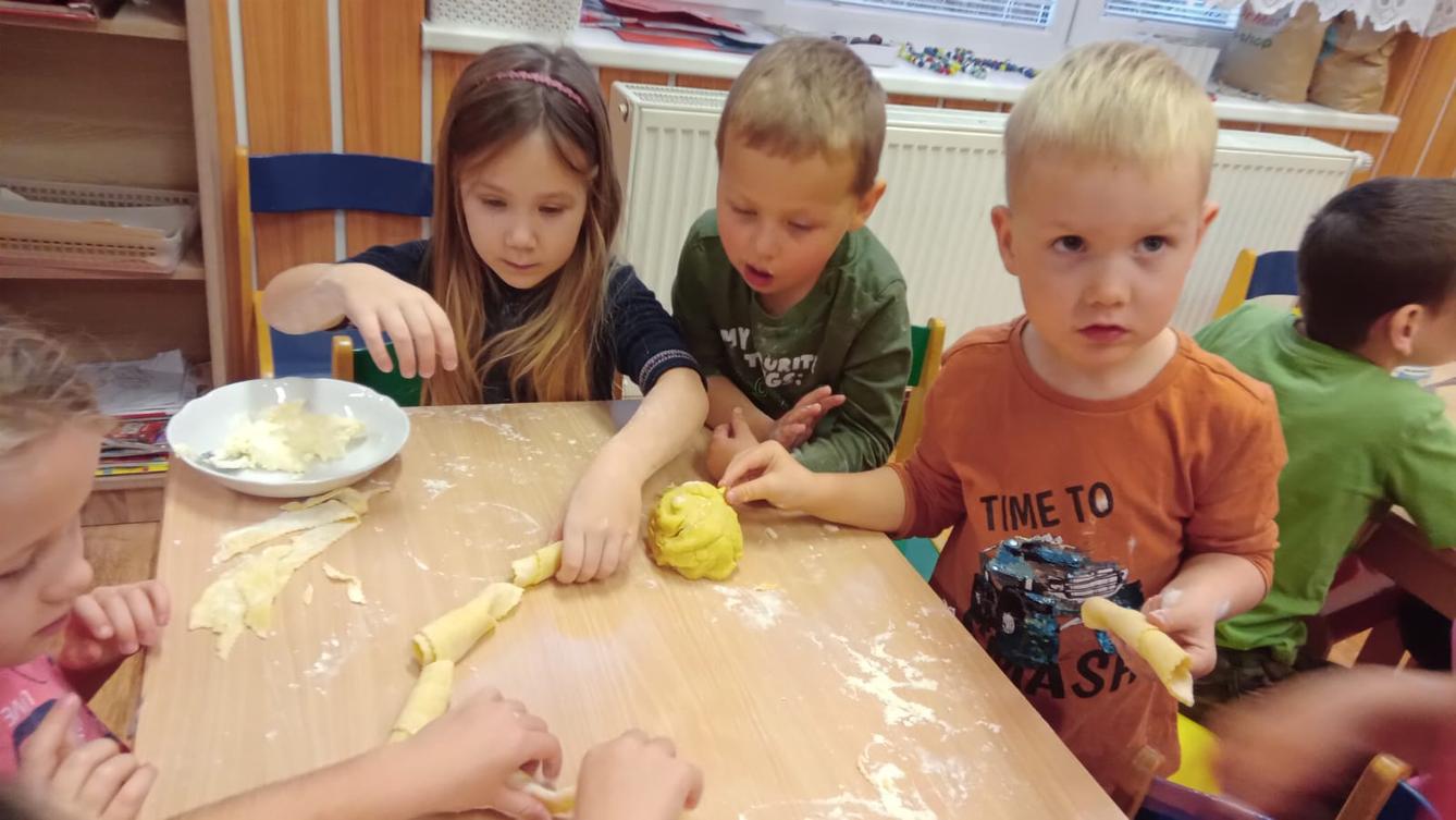 PEČEME SVATOMARTINSKÉ ROHLÍČKY - 10