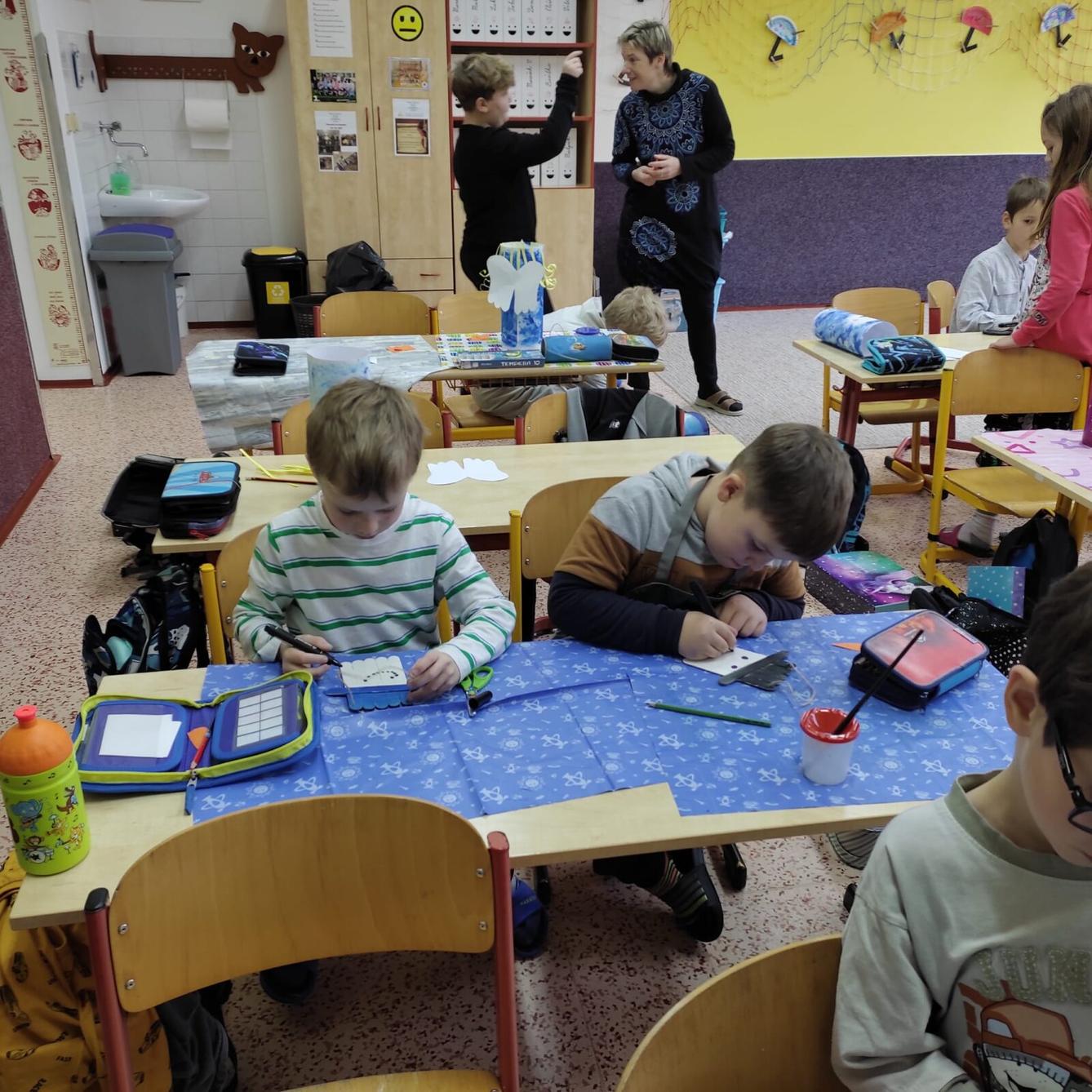 Druháčci tvořili výrobky na vánoční jarmark - 21