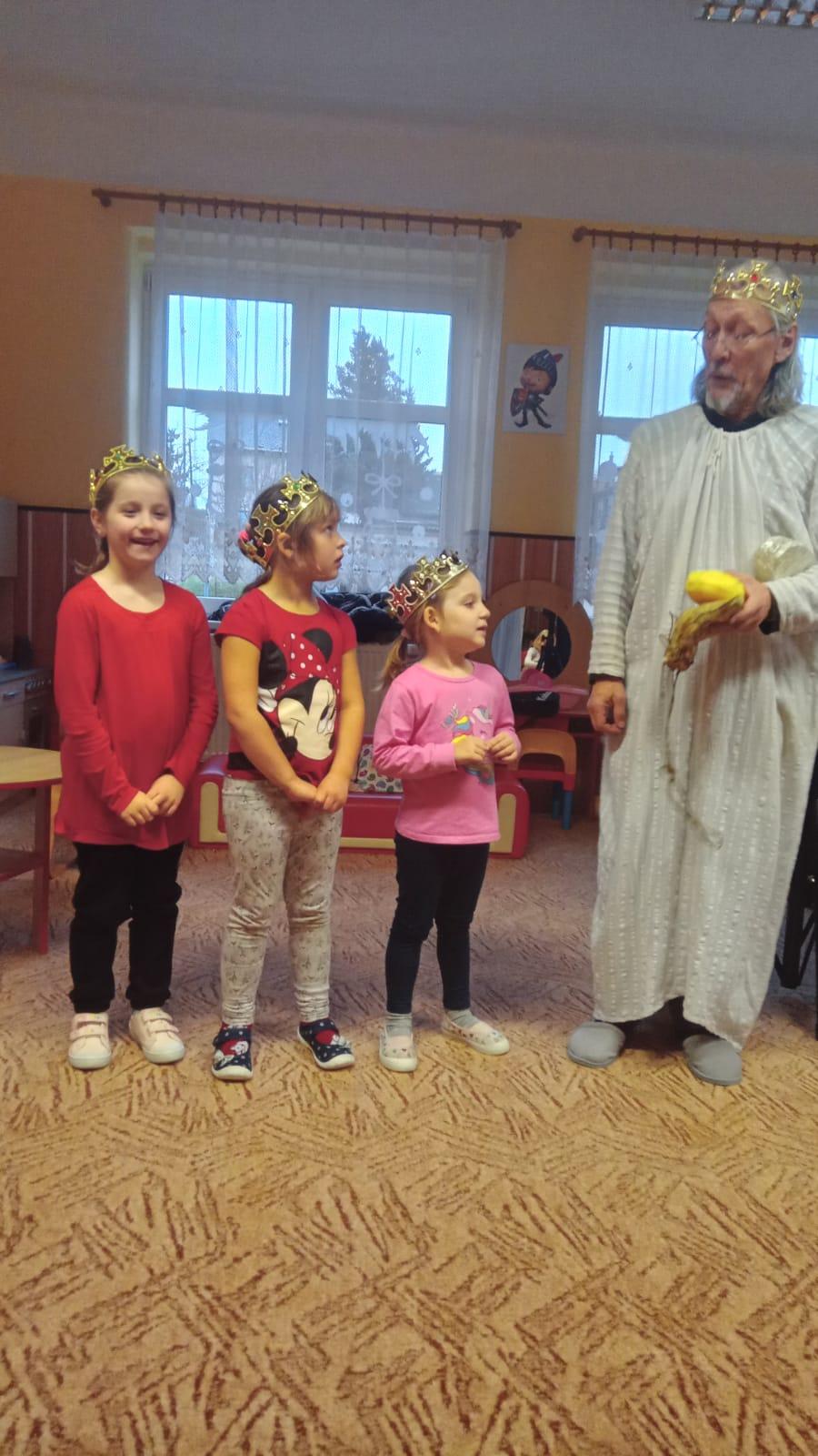 Divadlo "Slyšte, slyšte aneb co se stalo v Betlémě" - 5