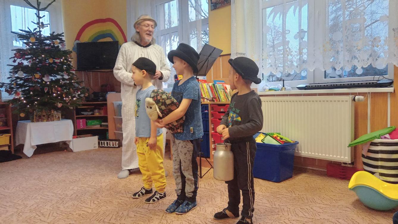 Divadlo "Slyšte, slyšte aneb co se stalo v Betlémě" - 9