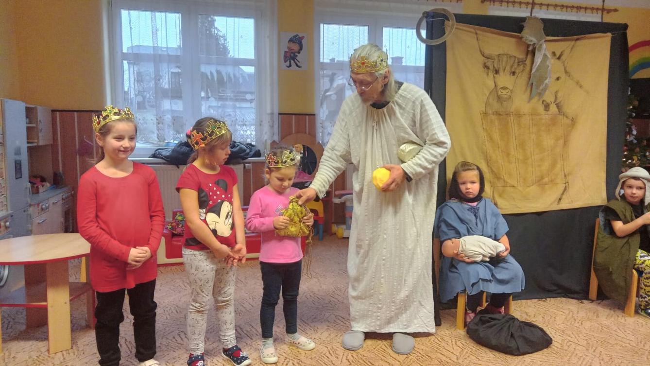 Divadlo "Slyšte, slyšte aneb co se stalo v Betlémě" - 11