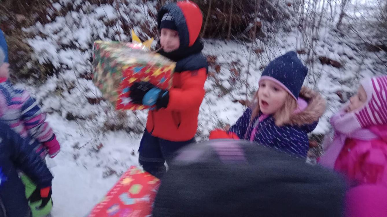 Hledání vánočního pokladu a dárečky od Ježíška... - 23