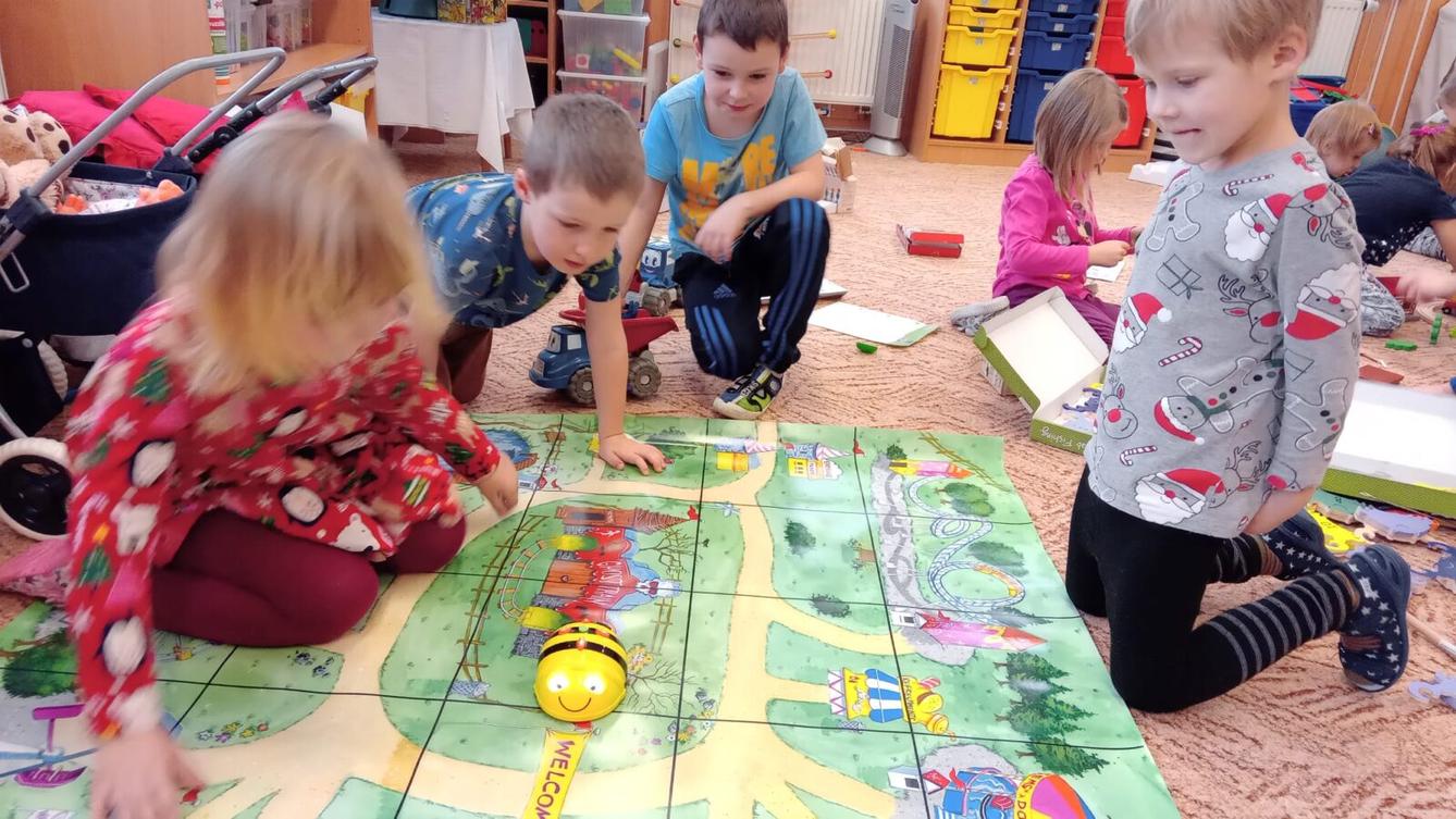 Hledání vánočního pokladu a dárečky od Ježíška... - 27