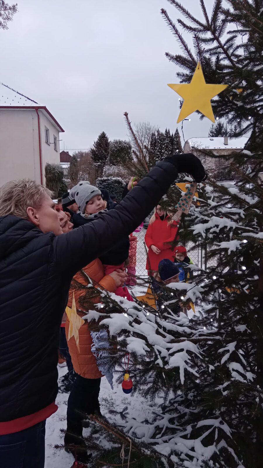 Hledání vánočního pokladu a dárečky od Ježíška... - 44