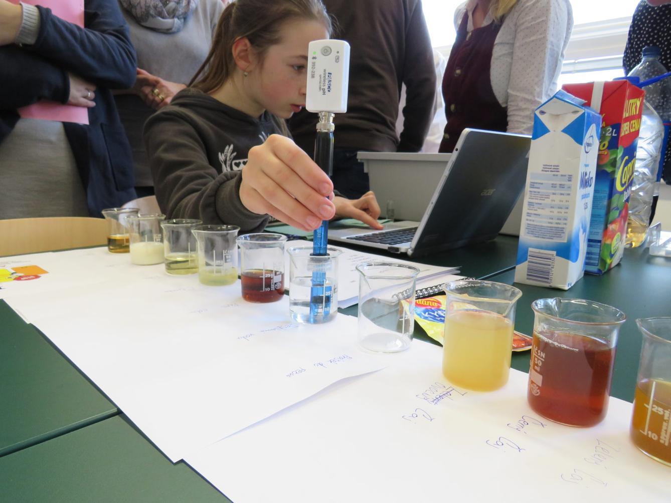 Slavnostní otevření modernizované učebny F, Ch, Př - 15