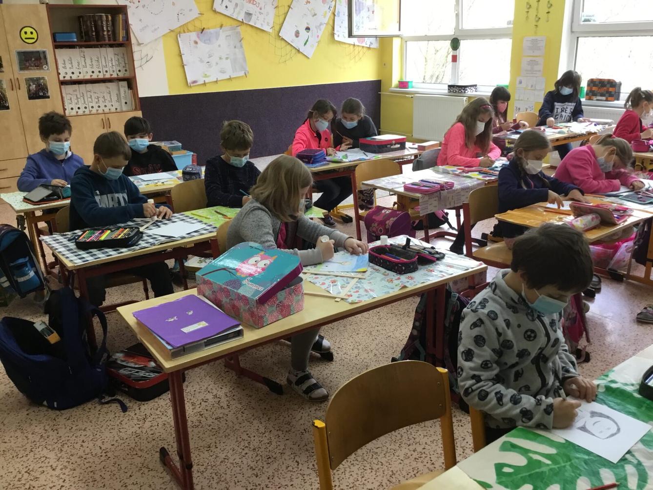 Skupinové aktivity a tandemové tvoření ve třetí třídě 7. 5. - 14