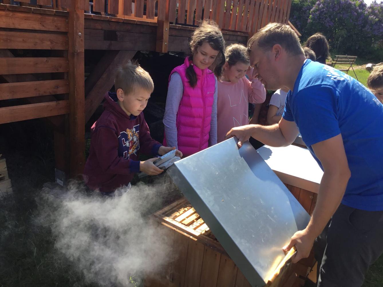 Dětský den a projektový "Den se včelami" ve třetí třídě - 21