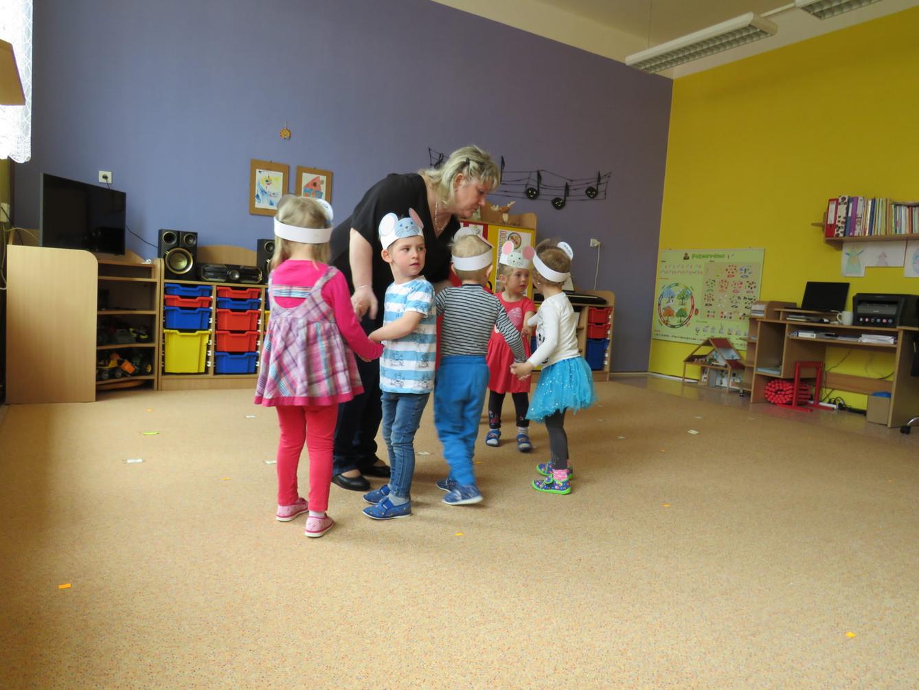 Besídka ke Dni matek - 1