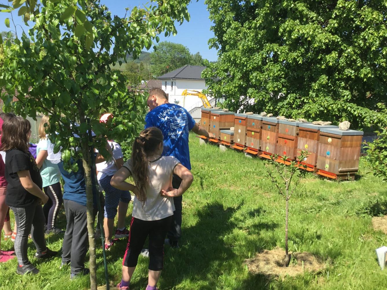 Dětský den a projektový "Den se včelami" ve třetí třídě - 32