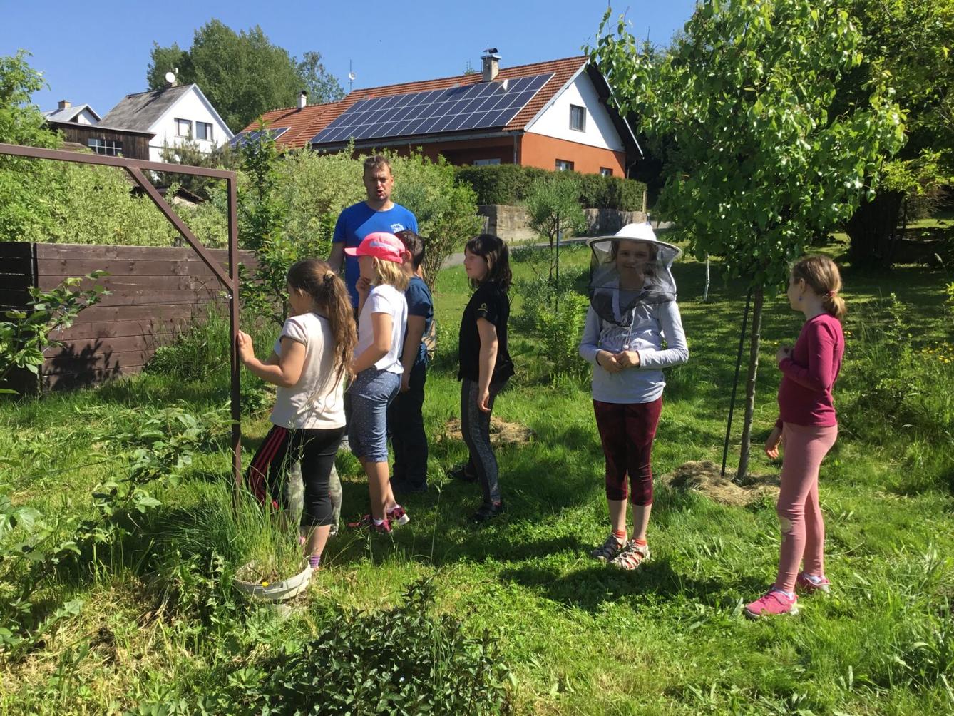 Dětský den a projektový "Den se včelami" ve třetí třídě - 35