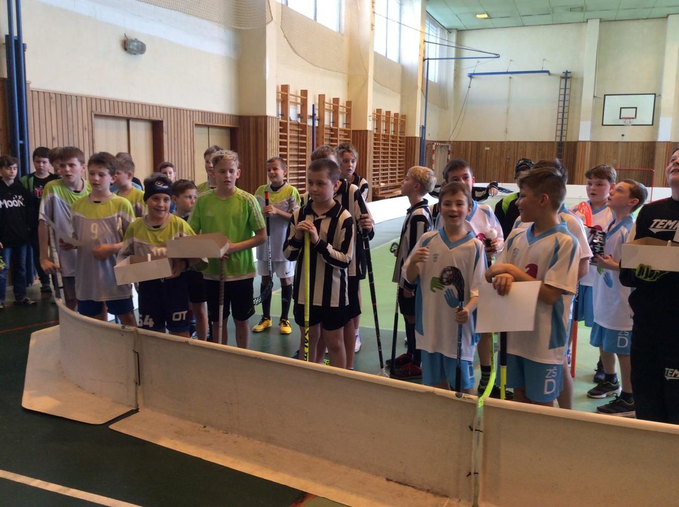 Vítězství a postup nejmladších florbalistů - 6