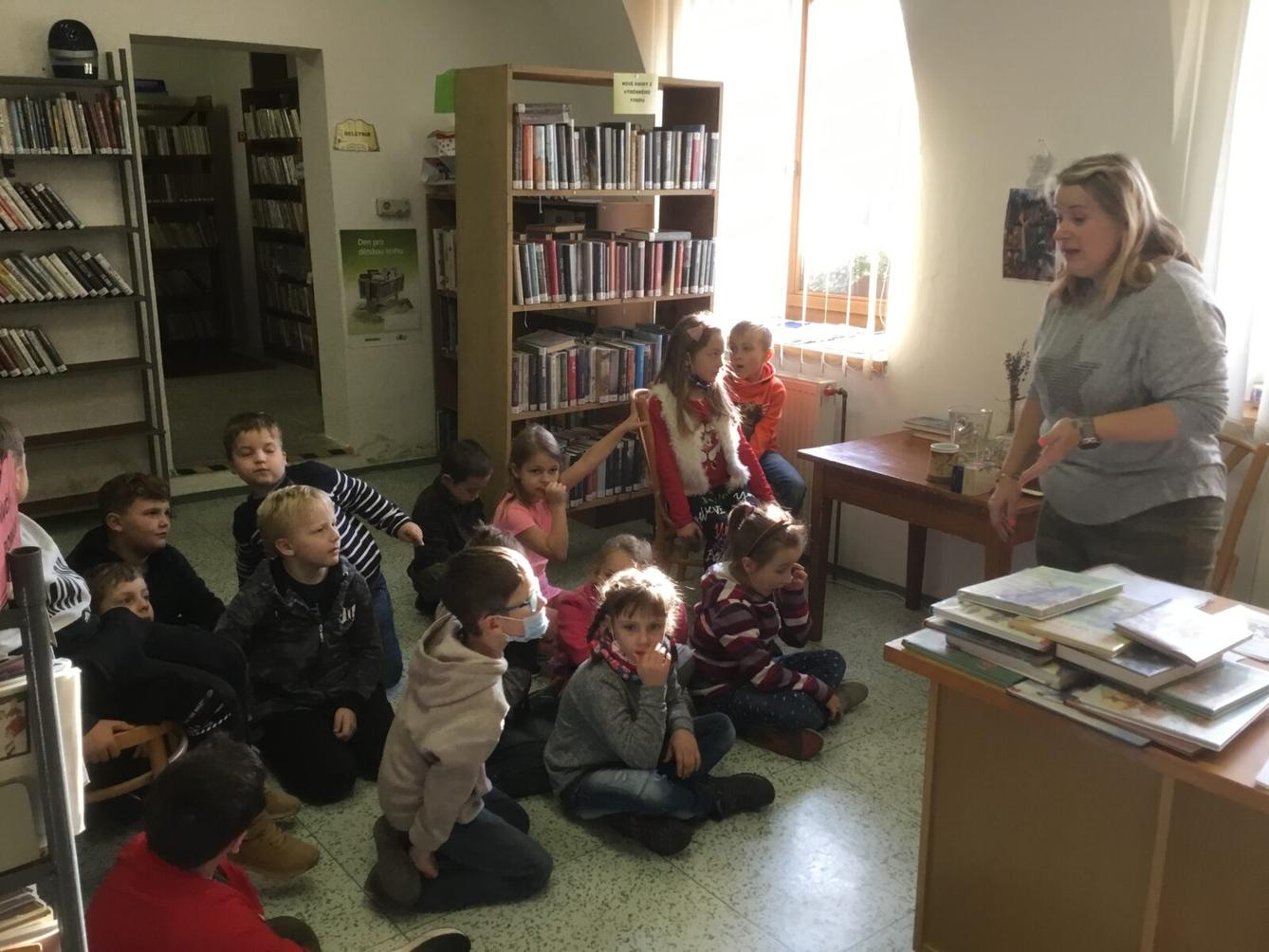 Prvňáčci v obecní knihovně - 5