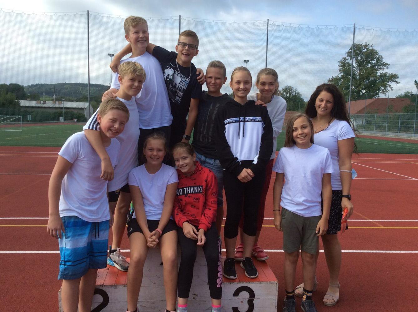 Přírodní úprava zahrady u ZŠ - 17