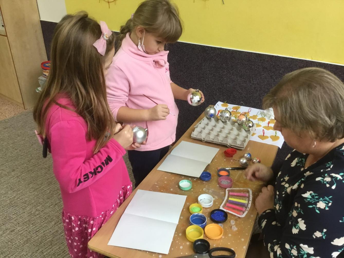 Tvoření na vánoční jarmark v 1. třídě - 8