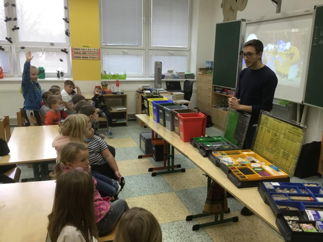 Pestrý pátek v 1. třídě - 13