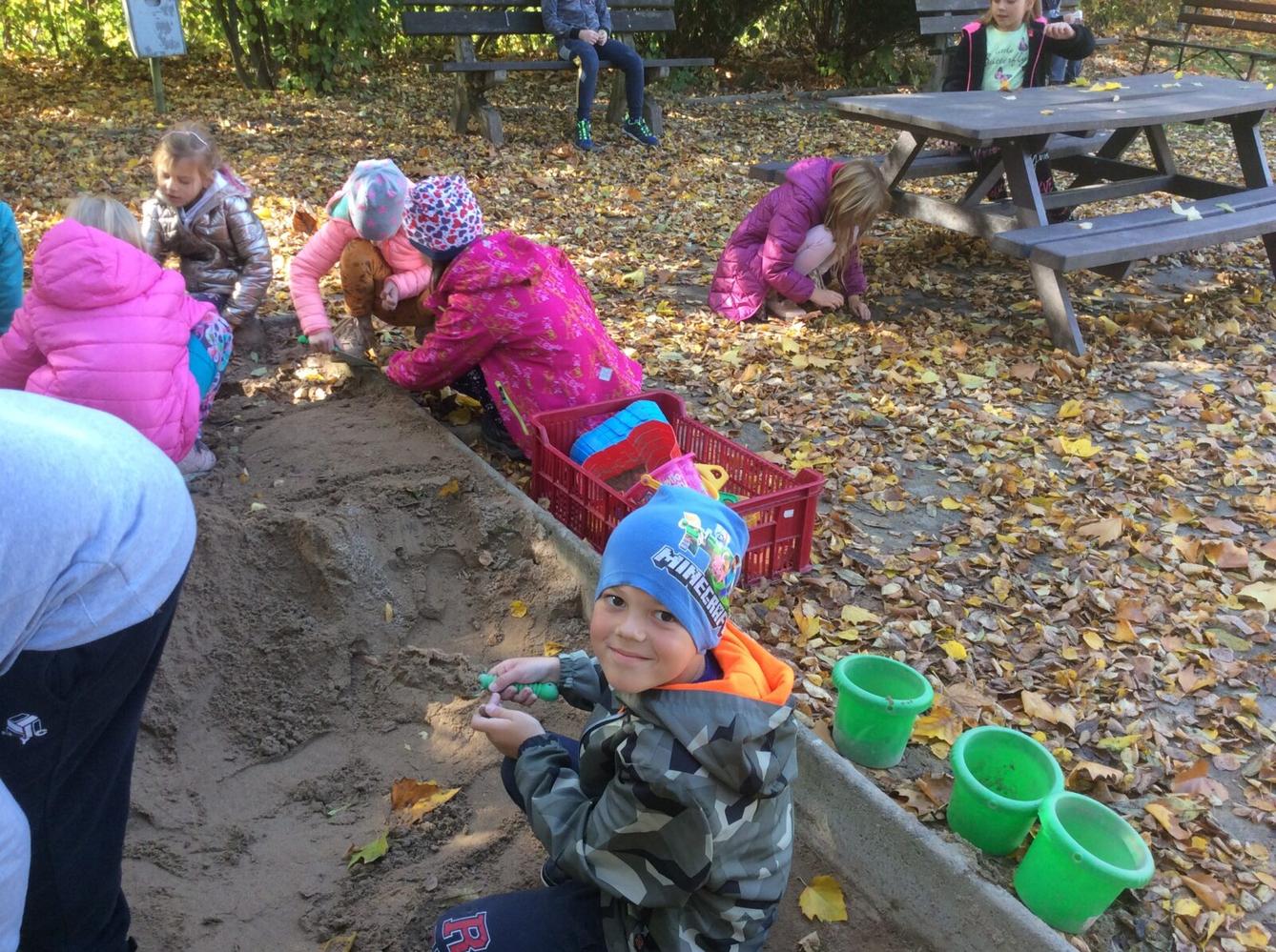 DRAKIÁDA družinek a Říjen ve 2. oddělení - 24
