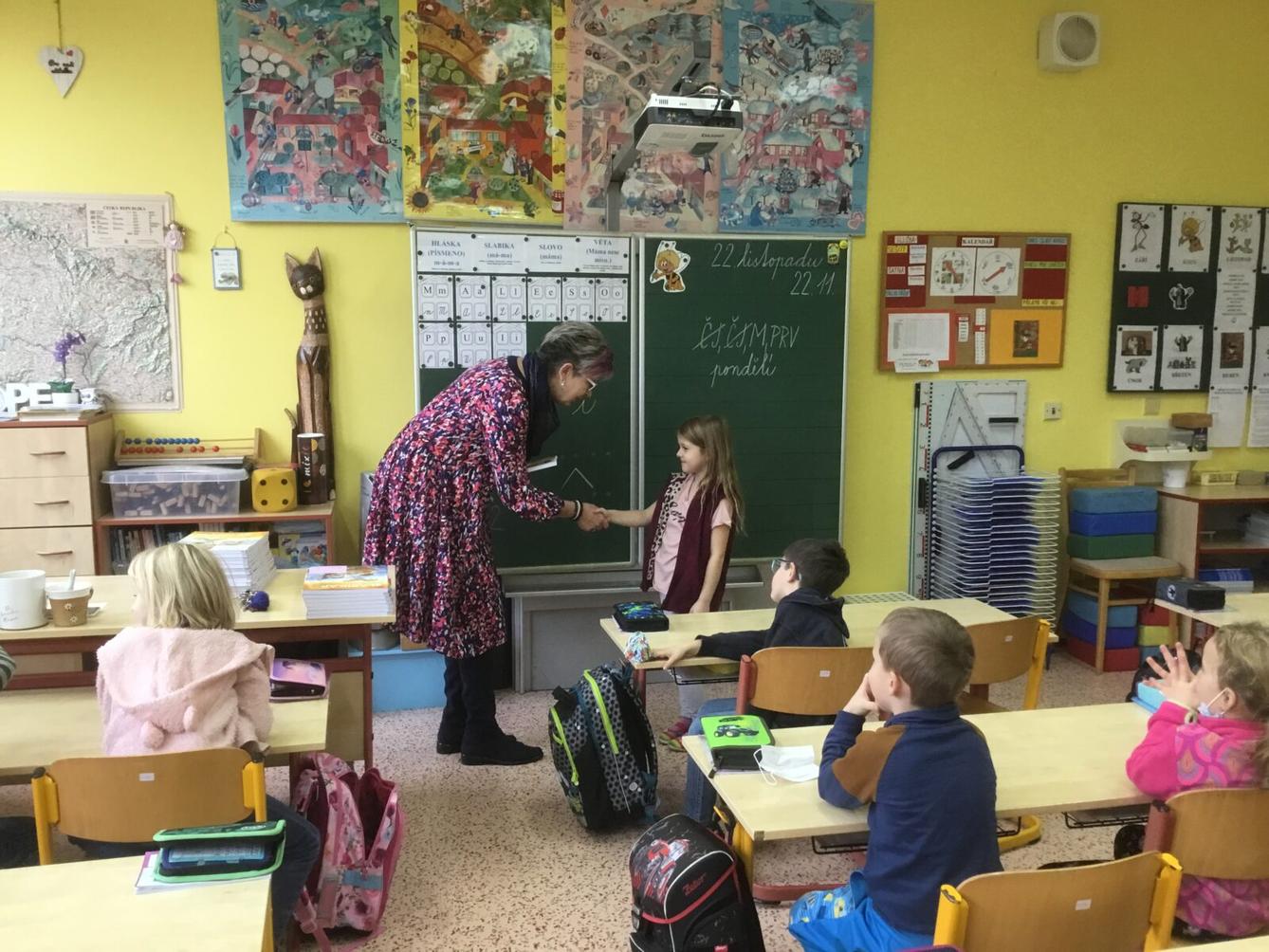 Slavnostní předávání Slabikářů v 1. třídě - 3